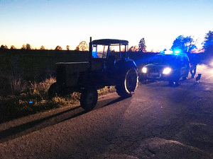 Pijany wsiadł za kierownicę ciągnika rolniczego 