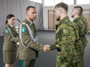 wręczenie aktów mianowania na pierwszy stopień w korpusie podoficerów wręczenie aktów mianowania na pierwszy stopień w korpusie podoficerów