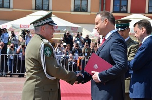 Prezydent RP wręcza nominacje generalskie 