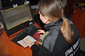 Kontrola graniczna na przejściu w Grzechotkach 