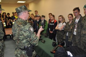 Spotkanie z młodzieżą funkcjonariuszy z PSG w Grzechotkach 