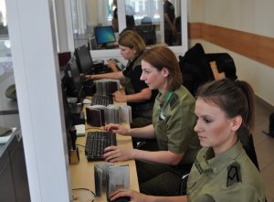 Odprawa kibiców na przejściu w Grzechotkach 