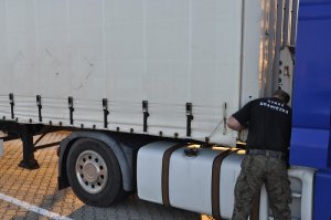 zatrzymana naczepa o szacunkowej wartości 50 tys. zł 