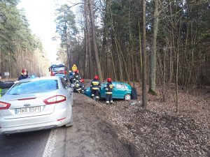 Funkcjonariusze SG pomogli poszkodowanym 