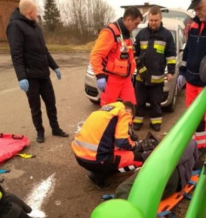 Funkcjonariusz Straży Granicznej udzielił pomocy rannemu rowerzyście 