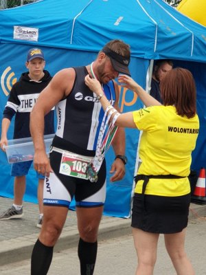 Funkcjonariusz z W-MOSG wywalczył III miejsce w triathlonie 