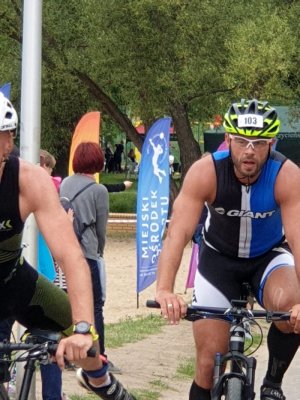 Funkcjonariusz z W-MOSG wywalczył III miejsce w triathlonie 