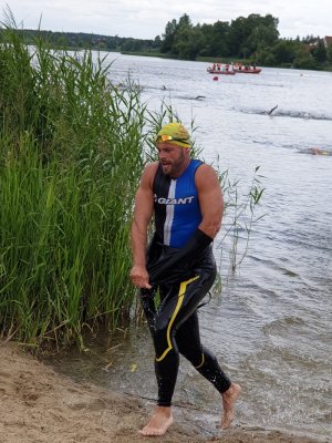 Funkcjonariusz z W-MOSG wywalczył III miejsce w triathlonie 