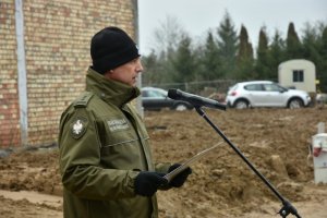 uroczystość wmurowania aktu erekcyjnego pod budowę Placówki Straży Granicznej w Barcianach 