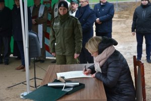 uroczystość wmurowania aktu erekcyjnego pod budowę Placówki Straży Granicznej w Barcianach 