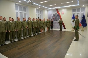Pożegnanie oficera z mundurem 