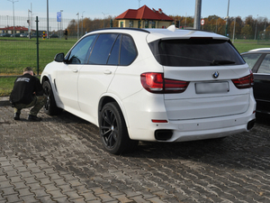 BMW skradzione w Niemczech odzyskane w Grzechotkach 