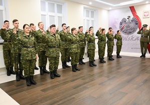 ślubowanie nowych funkcjonariuszy 