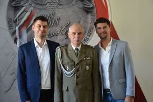 pożegnanie oficera z mundurem 