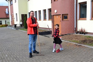 Dzieci z ośrodka stworzyły piękny krajobraz 