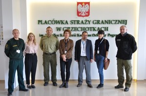 Funkcjonariusze z Frontexu z wizytą na drogowych przejściach granicznych 