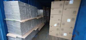 Przemycał papierosy uzbrojonym autem 