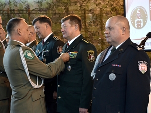 Medale, wyrożnienia, awanse z okazji Narodowego Święta Niepodległości 