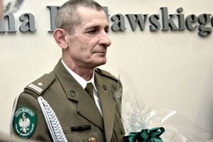 Pożegnanie oficera z mundurem 