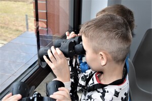 dzieci odwiedziły funkcjonariuszy z PSG w Dubeninkach 