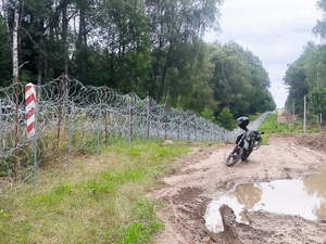 ujawnione ślady na pasie drogi granicznej 