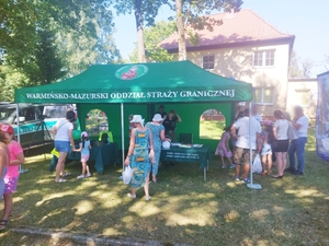 Promowali służbę 