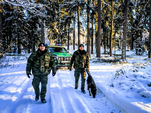 Łączą służbę z pasją