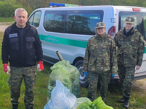 sprzątanie lasów i brzegów rzek 