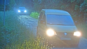 kradzione auto porzucili przy granicy 