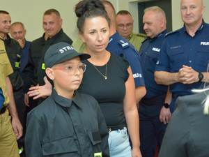 wspólne działania służb mundurowych i 11-letniego chłopca 