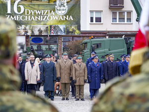 Komendant Warmińsko-Mazurskiego Oddziału Straży Granicznej płk SG Daniel Wojtaszkiewicz na uroczystości z okazji Święta Niepodległości 