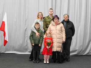 pamiątkowe zdjęcie funkcjonariusza Warmińsko-Mazurskiego Oddziału Straży Granicznej pamiątkowe zdjęcie funkcjonariusza Warmińsko-Mazurskiego Oddziału Straży Granicznej