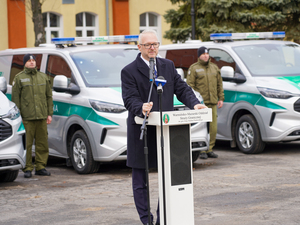 Wojewoda Warmińsko-Mazurski podczas przemówienia Wojewoda Warmińsko-Mazurski podczas przemówienia