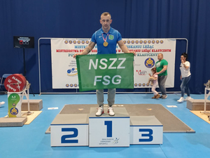 funkcjonariusz Straży Granicznej na podium funkcjonariusz Straży Granicznej na podium