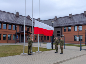 podniesienie flagi państwowej w Placówce Straży Granicznej w Dubeninkach podniesienie flagi państwowej w Placówce Straży Granicznej w Dubeninkach