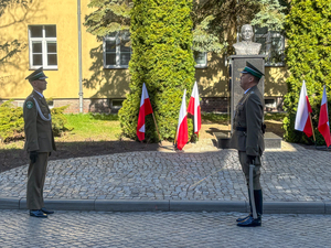 dowódca melduje zakończenie uroczystości dowódca melduje zakończenie uroczystości