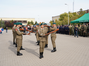 III finał Ogólnopolskiego Przeglądu Musztry Oddziałów o Profilu Mundurowym i Klas Mundurowych III finał Ogólnopolskiego Przeglądu Musztry Oddziałów o Profilu Mundurowym i Klas Mundurowych