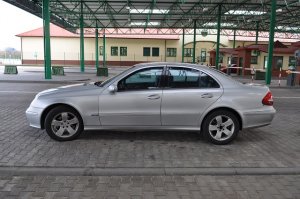 Odzyskany mercedes E320 