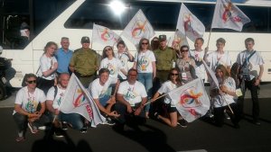 Pamiątkowe zdjęcie z grupą pielgrzymów 
