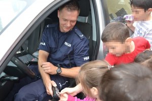 Wizyta funkcjonariuszy Policji w kętrzyńskim ośrodku dla cudzoziemców 
