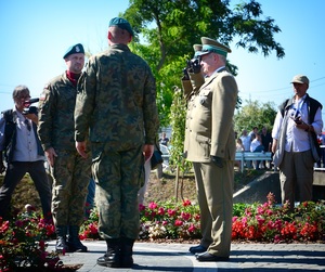 Uroczystość odsłonięcia pomnika "INKI" 