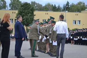 Wręczenie listów gratulacyjnych